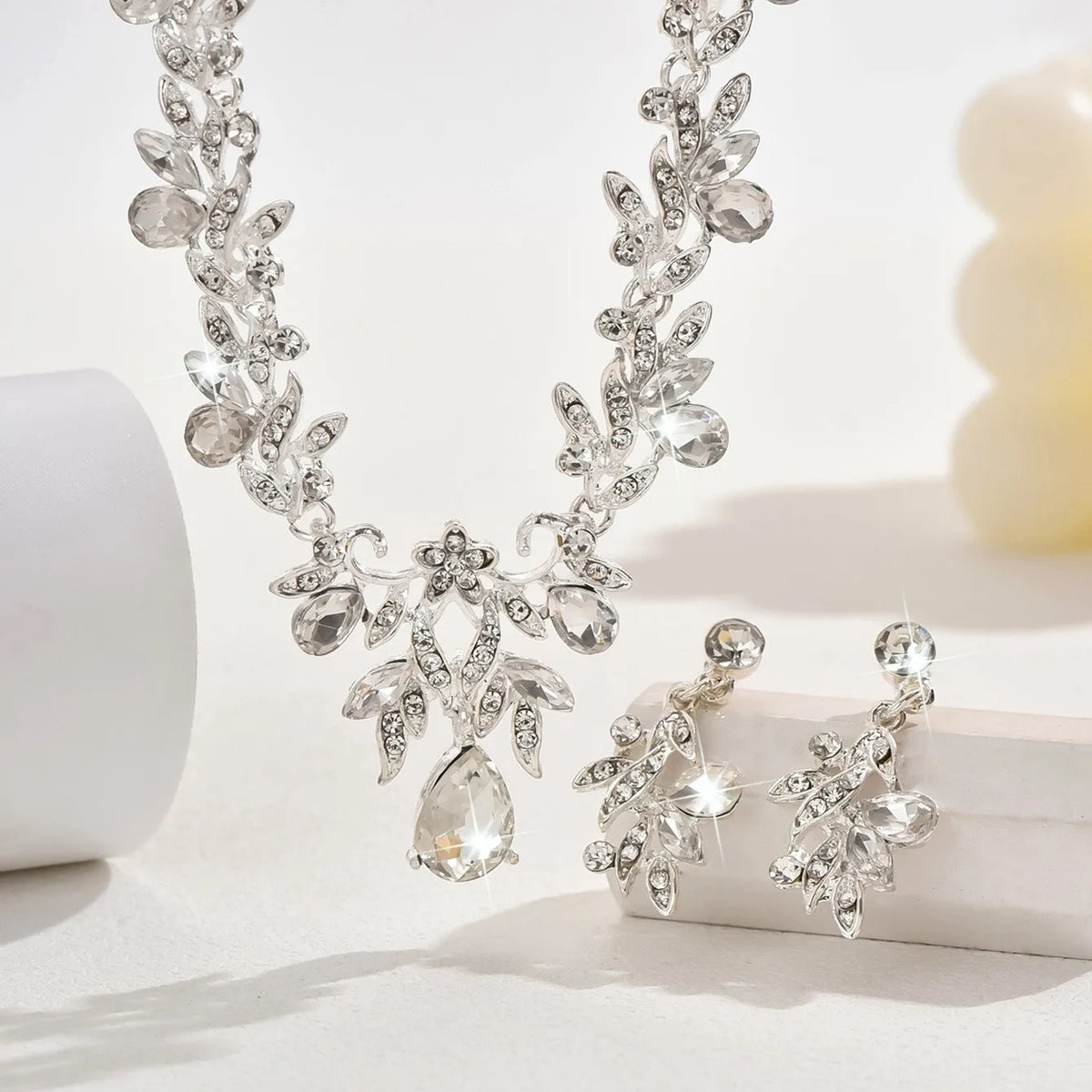 Mia | Set de Joyería Gota de Cristal