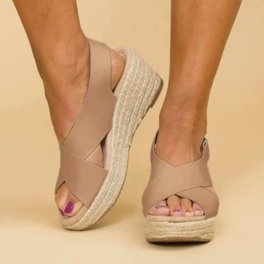 Tea | Sandalias con Suelas Suaves y Tiras Ajustables