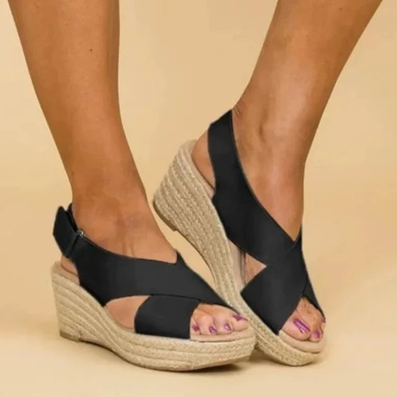 Tea | Sandalias con Suelas Suaves y Tiras Ajustables