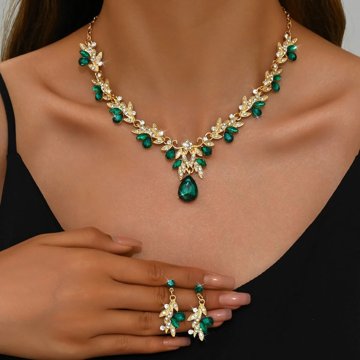 Mia | Set de Joyería Gota de Cristal