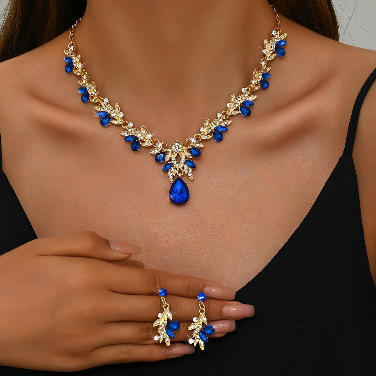 Mia | Set de Joyería Gota de Cristal