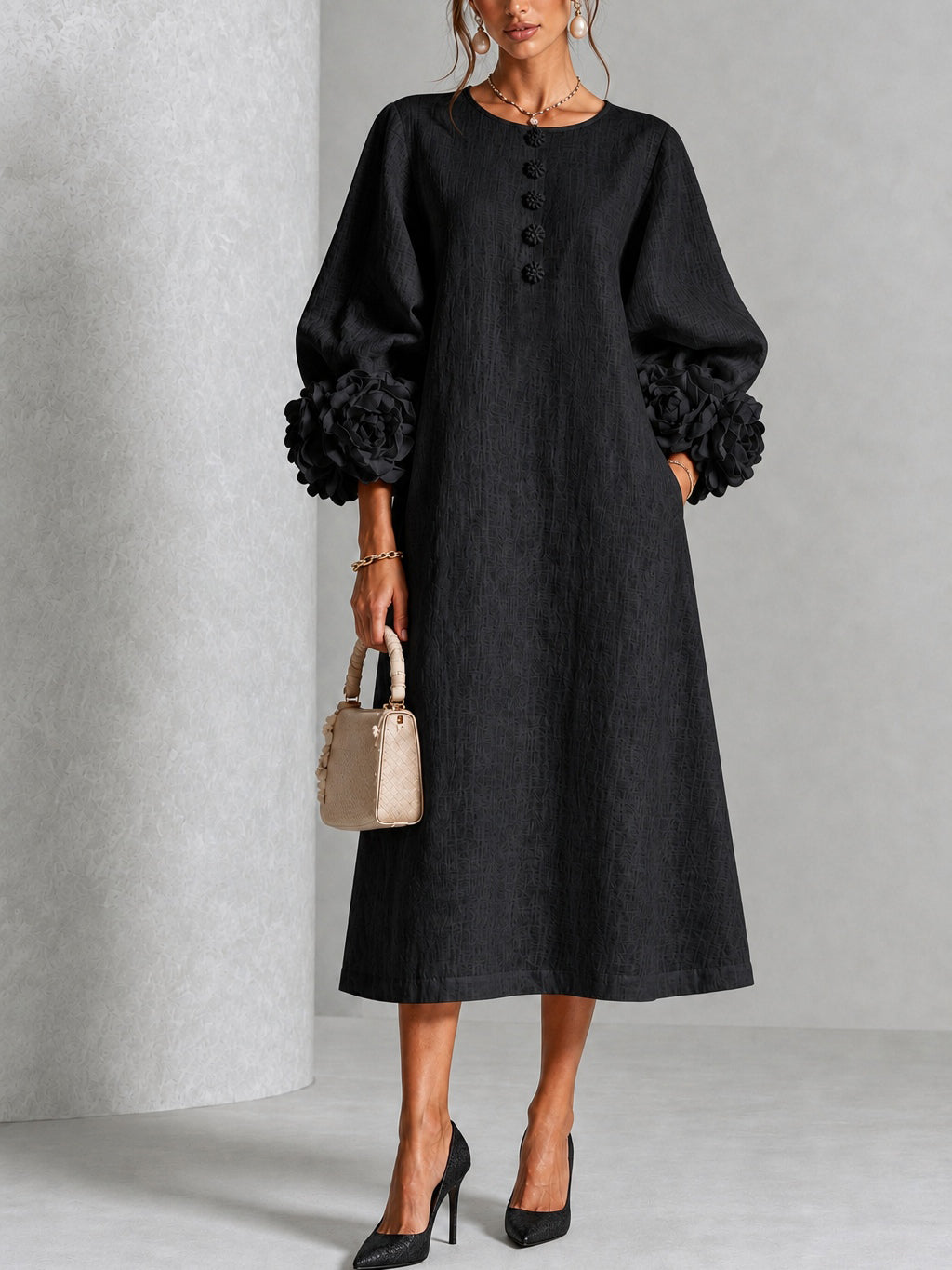 Helena | Vestido Midi Negro Floral