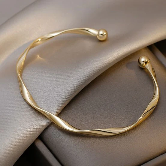Leonor | Pulsera Elegante en Oro