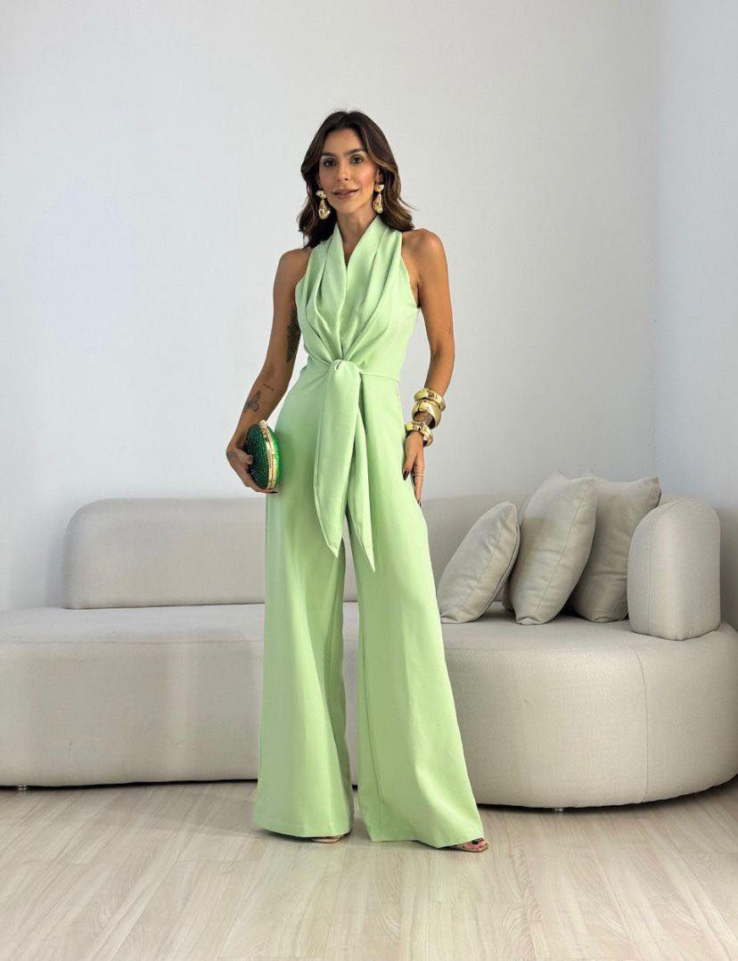 Carol | Mono Elegante y Favorecedor