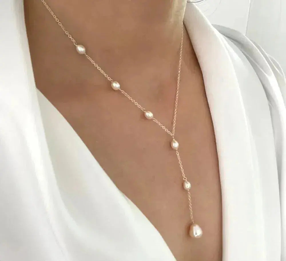 Lía | Collar Vintage Elegante con Colgante y Perlas