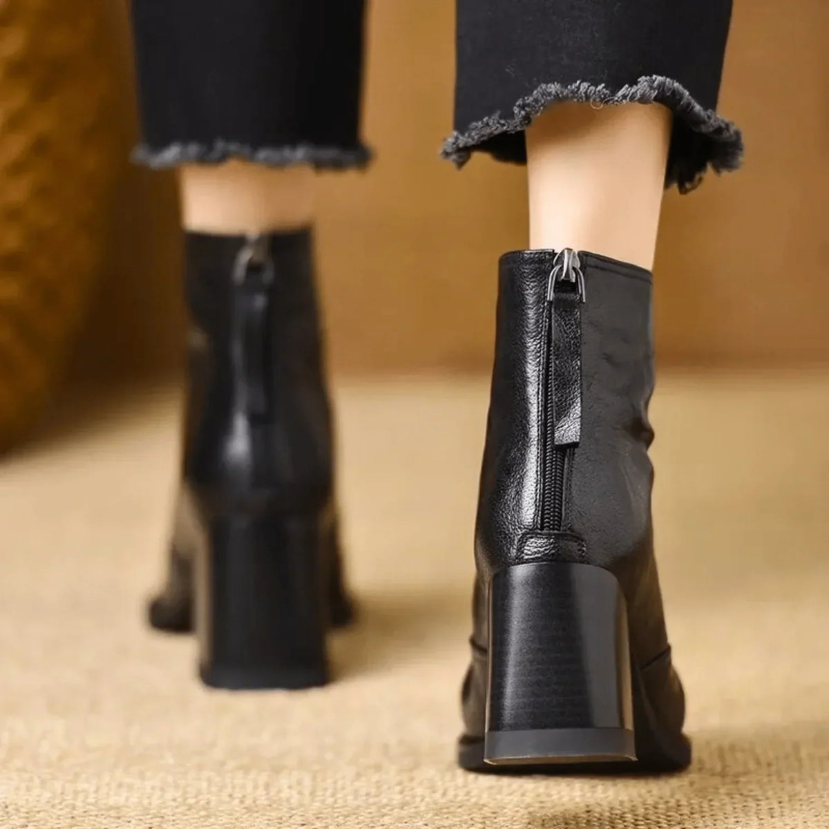 Claudia | Botines de Lujo con Tacón Medio - imagen 4